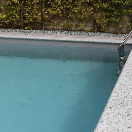 Apartment Attic With Pool