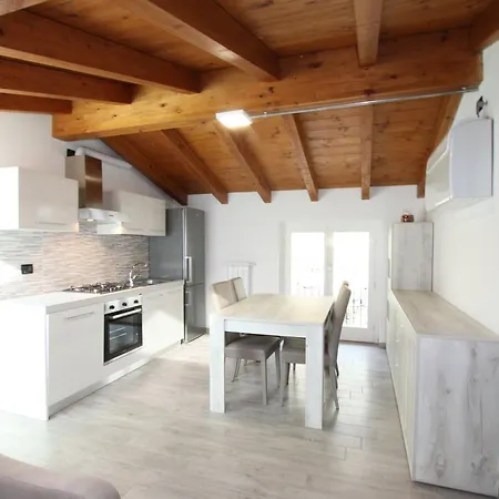 Attic With Pool Lejlighed Nesso