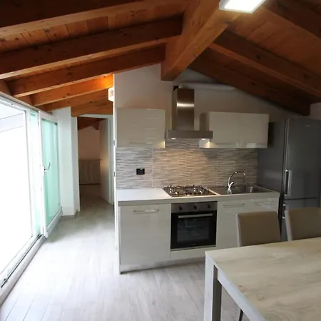 Lejlighed Attic With Pool Nesso
