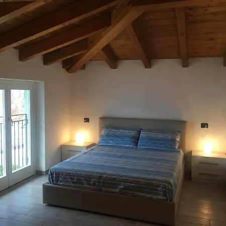 דירה Attic With Pool *