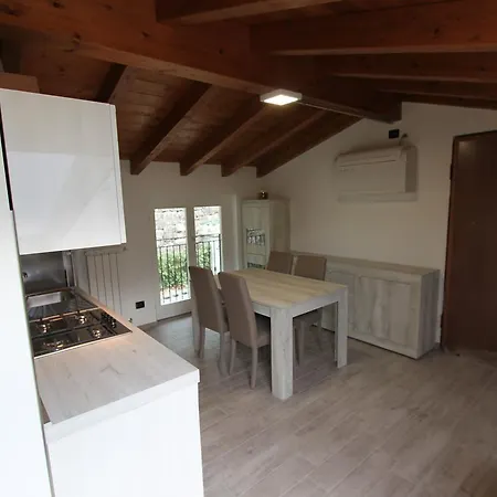 Attic With Pool דירה *
