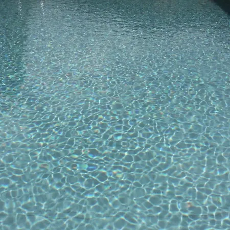 Attic With Pool נסו
