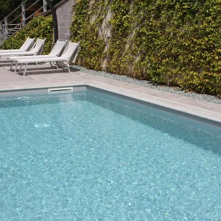 דירה Attic With Pool נסו